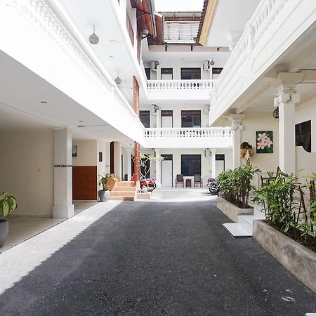 City Garden Bali Dwipa Hotel, Kuta Kuta Lombok Esterno foto
